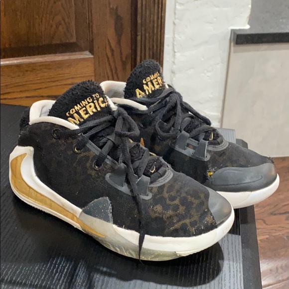 coming to america nike shoes